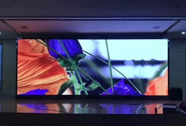 柳州LED显示屏厂家的跨界与创新